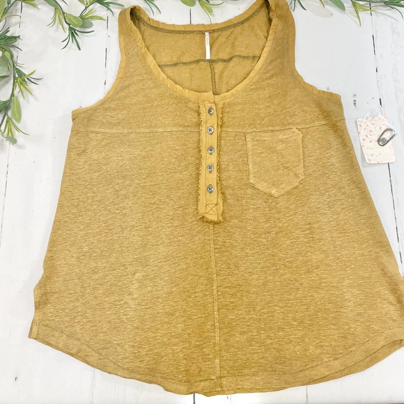 Free People Tops - NWT FREE PEOPLE Moss Tank Top